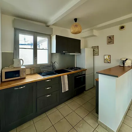 Des Berges En Rdc Et Parking Prive Lägenhet Soissons