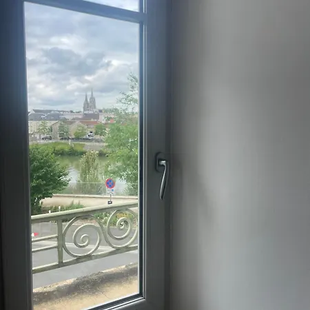 Des Berges En Rdc Et Parking Prive * Soissons