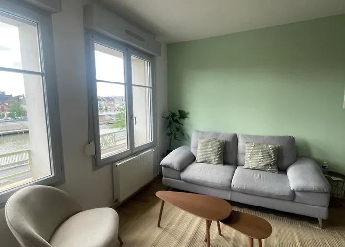 Des Berges En Rdc Et Parking Prive * Soissons