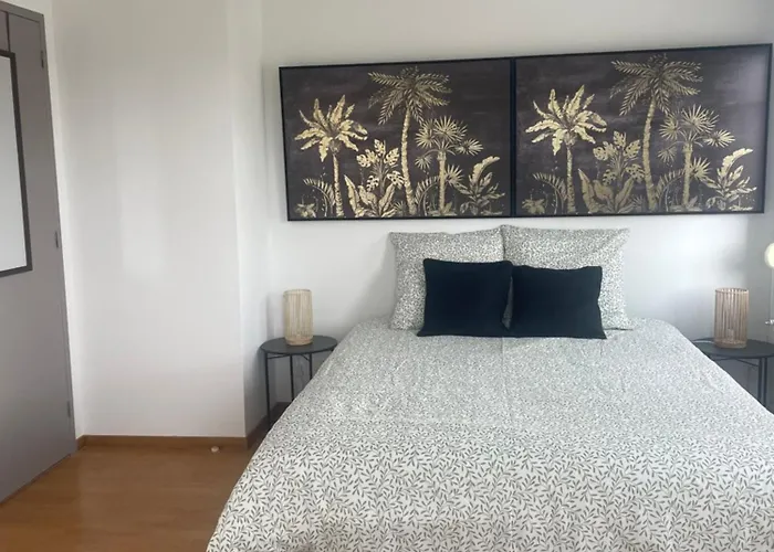 Des Berges En Rdc Et Parking Prive Apartman